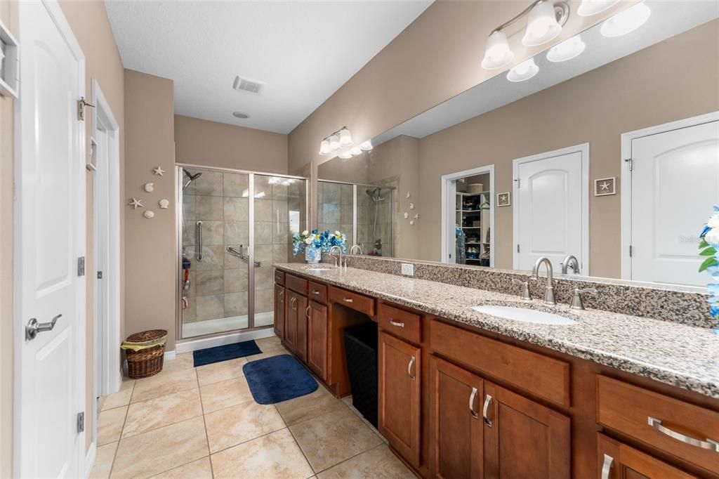 For Sale: $355,000 (3 beds, 2 baths, 1862 Square Feet)