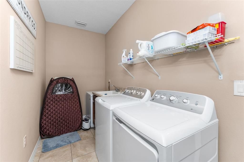 For Sale: $355,000 (3 beds, 2 baths, 1862 Square Feet)