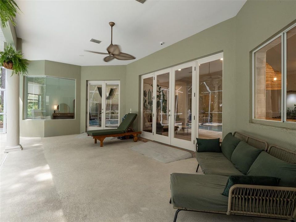 For Sale: $697,000 (4 beds, 3 baths, 3231 Square Feet)