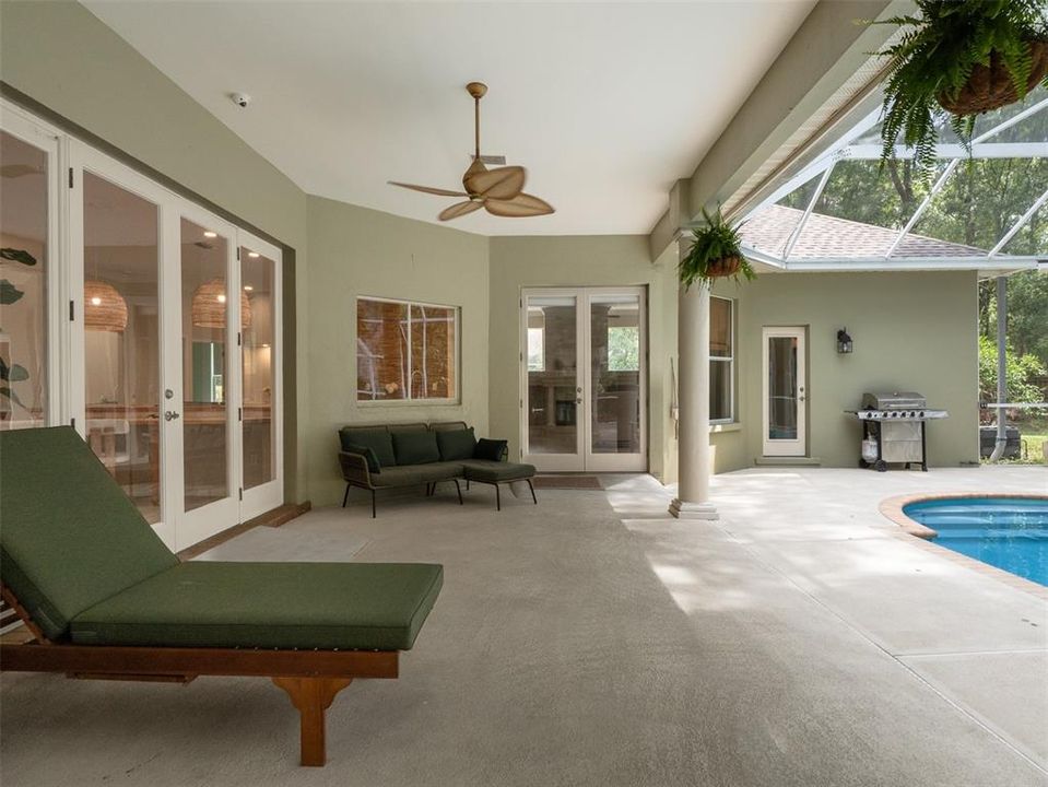 For Sale: $697,000 (4 beds, 3 baths, 3231 Square Feet)