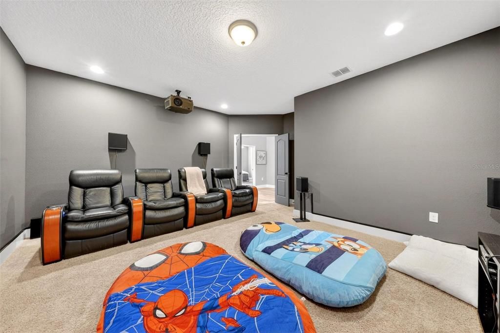 En Venta: $697,000 (5 camas, 4 baños, 3574 Pies cuadrados)