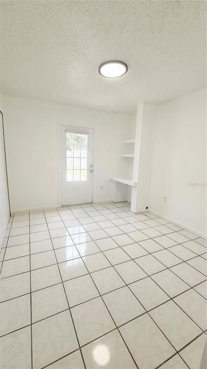 На продажу: $319,900 (3 спален, 2 ванн, 1801 Квадратных фут)