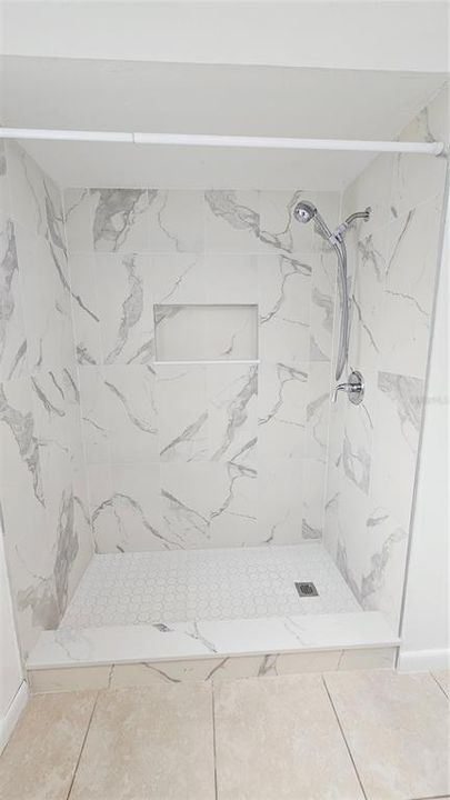 На продажу: $319,900 (3 спален, 2 ванн, 1801 Квадратных фут)