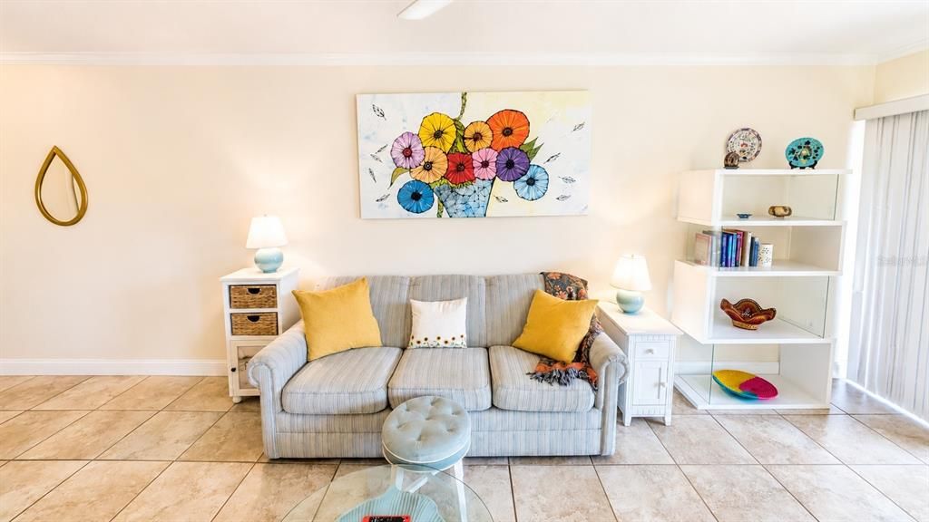 For Rent: $1,700 (1 beds, 1 baths, 768 Square Feet)