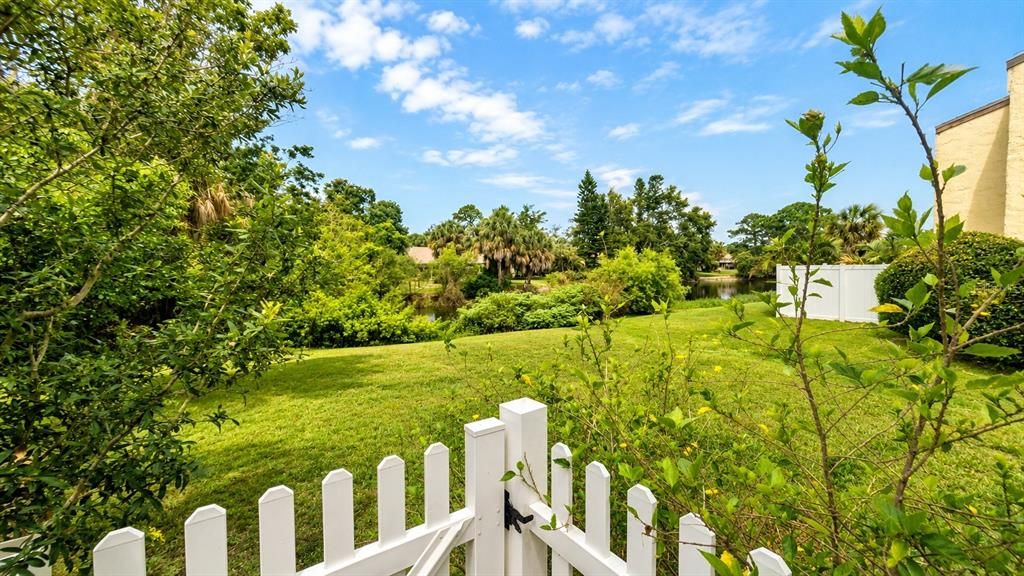 For Rent: $1,700 (1 beds, 1 baths, 768 Square Feet)