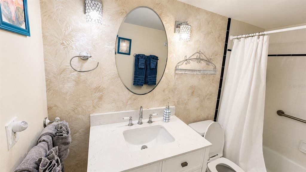 For Rent: $1,700 (1 beds, 1 baths, 768 Square Feet)
