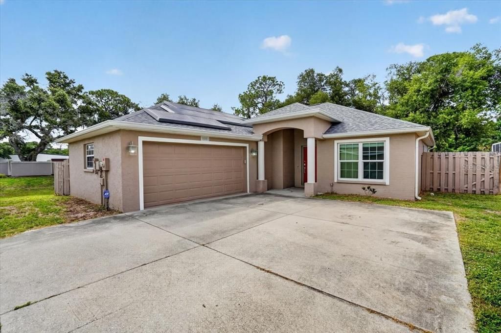 For Sale: $469,000 (3 beds, 2 baths, 1524 Square Feet)