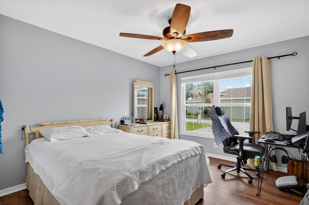 For Sale: $469,000 (3 beds, 2 baths, 1524 Square Feet)