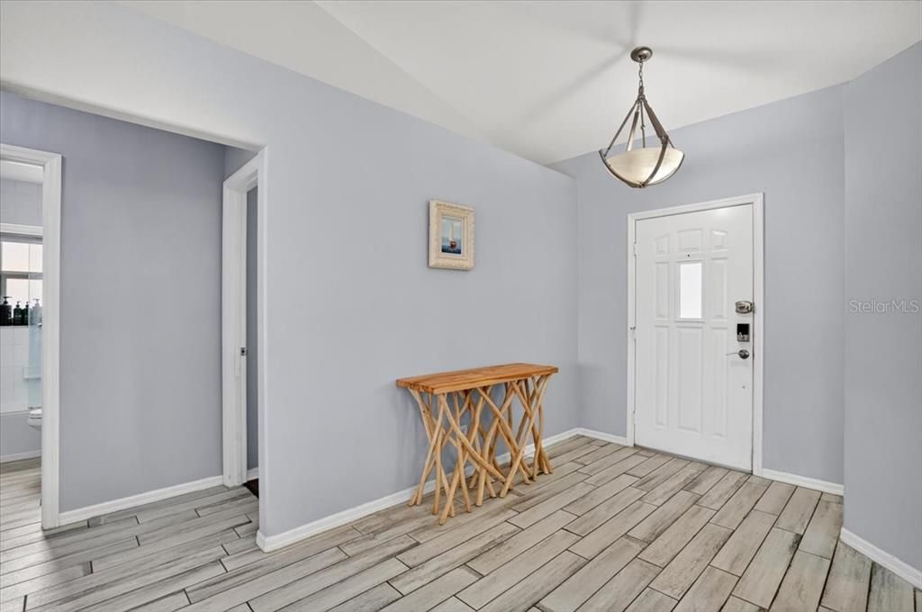 For Sale: $469,000 (3 beds, 2 baths, 1524 Square Feet)