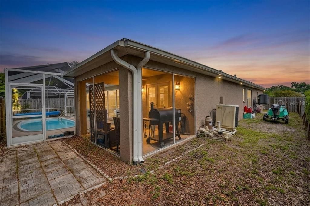 For Sale: $469,000 (3 beds, 2 baths, 1524 Square Feet)