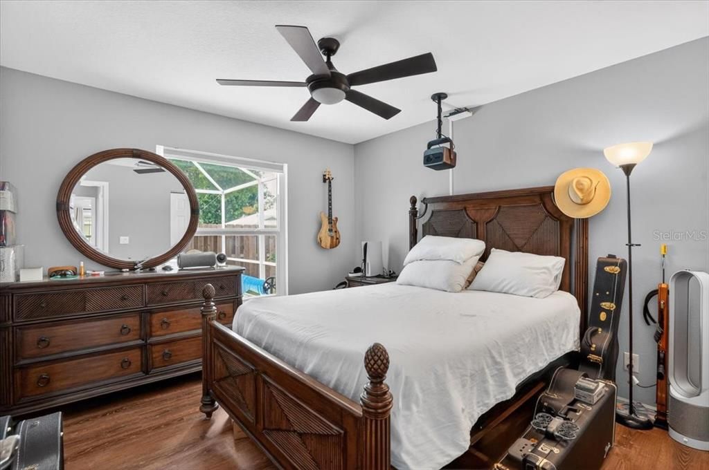 For Sale: $469,000 (3 beds, 2 baths, 1524 Square Feet)