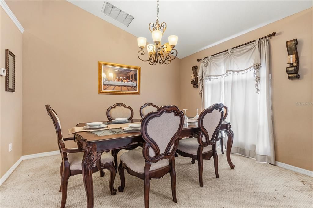 На продажу: $295,000 (3 спален, 2 ванн, 1872 Квадратных фут)