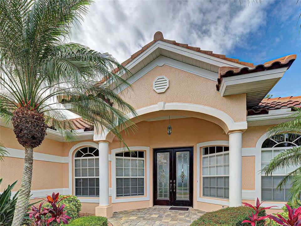 For Sale: $515,000 (4 beds, 2 baths, 1824 Square Feet)