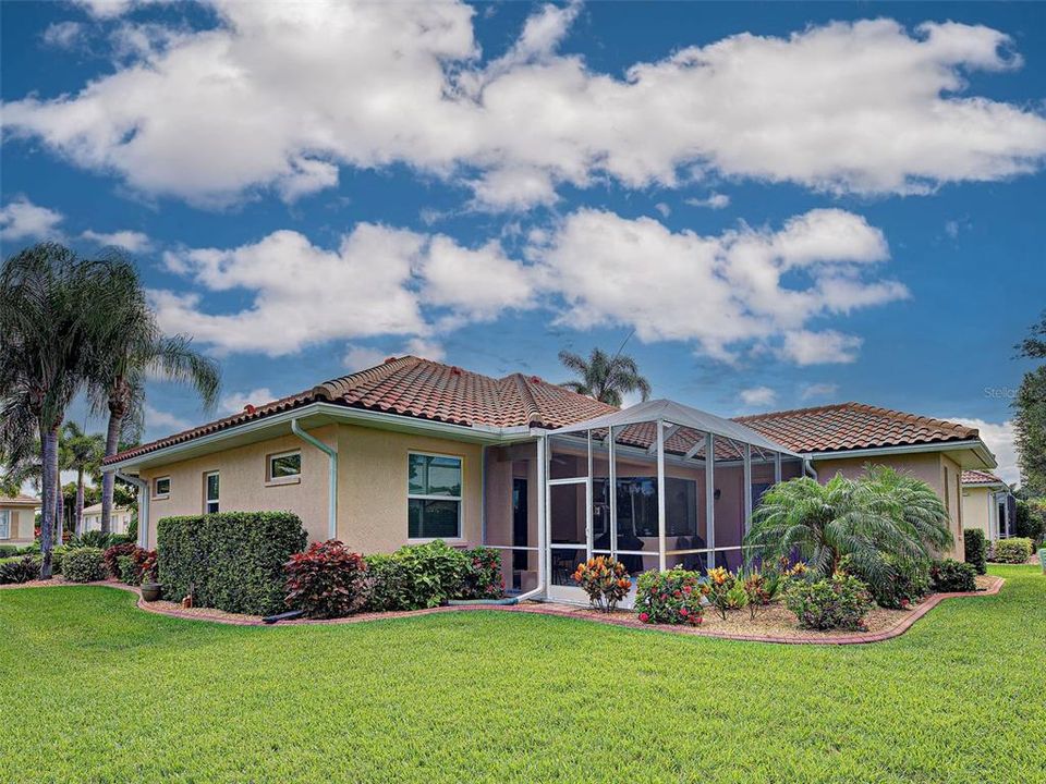 For Sale: $515,000 (4 beds, 2 baths, 1824 Square Feet)