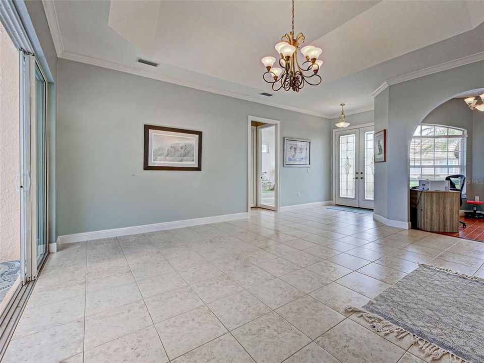 For Sale: $515,000 (4 beds, 2 baths, 1824 Square Feet)