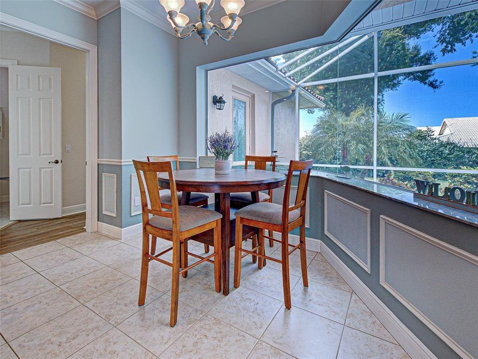 For Sale: $515,000 (4 beds, 2 baths, 1824 Square Feet)