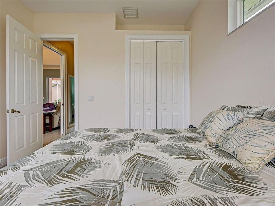 For Sale: $515,000 (4 beds, 2 baths, 1824 Square Feet)