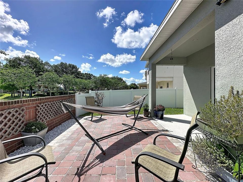 For Sale: $359,900 (3 beds, 2 baths, 1915 Square Feet)