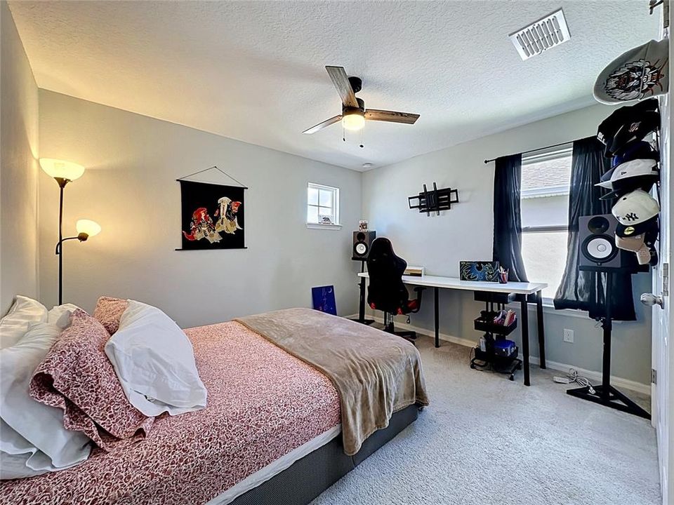 For Sale: $359,900 (3 beds, 2 baths, 1915 Square Feet)