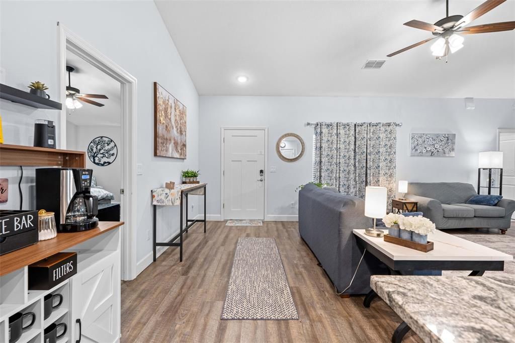 For Sale: $340,000 (3 beds, 2 baths, 1784 Square Feet)