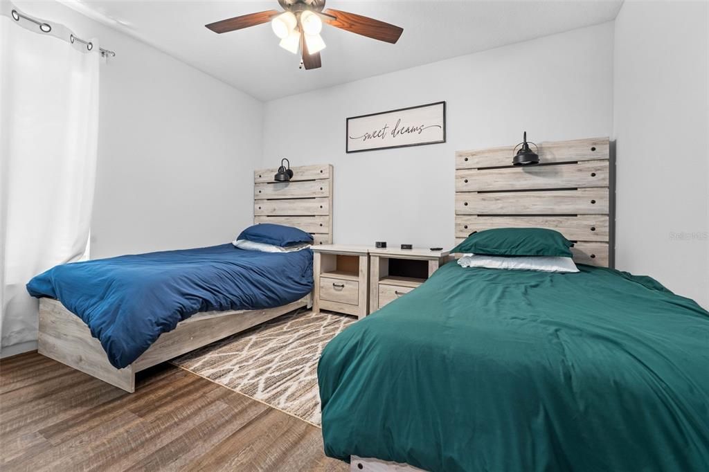For Sale: $340,000 (3 beds, 2 baths, 1784 Square Feet)