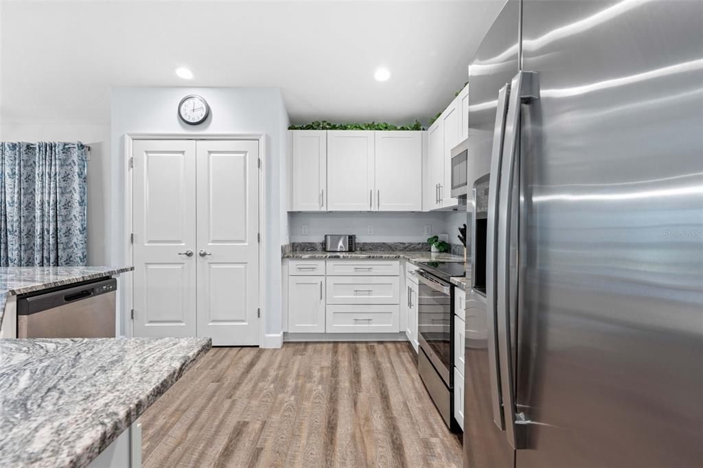 For Sale: $340,000 (3 beds, 2 baths, 1784 Square Feet)