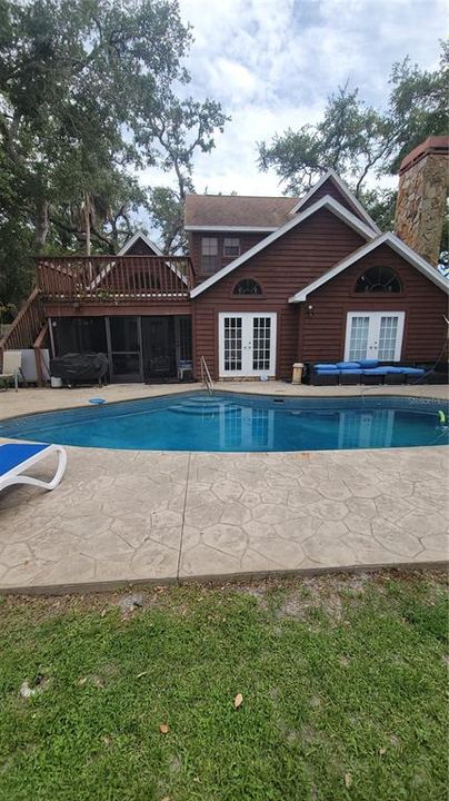 For Sale: $624,900 (3 beds, 2 baths, 2101 Square Feet)