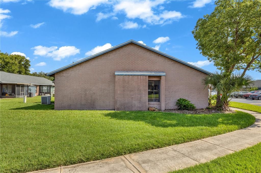 For Sale: $274,900 (3 beds, 2 baths, 1126 Square Feet)