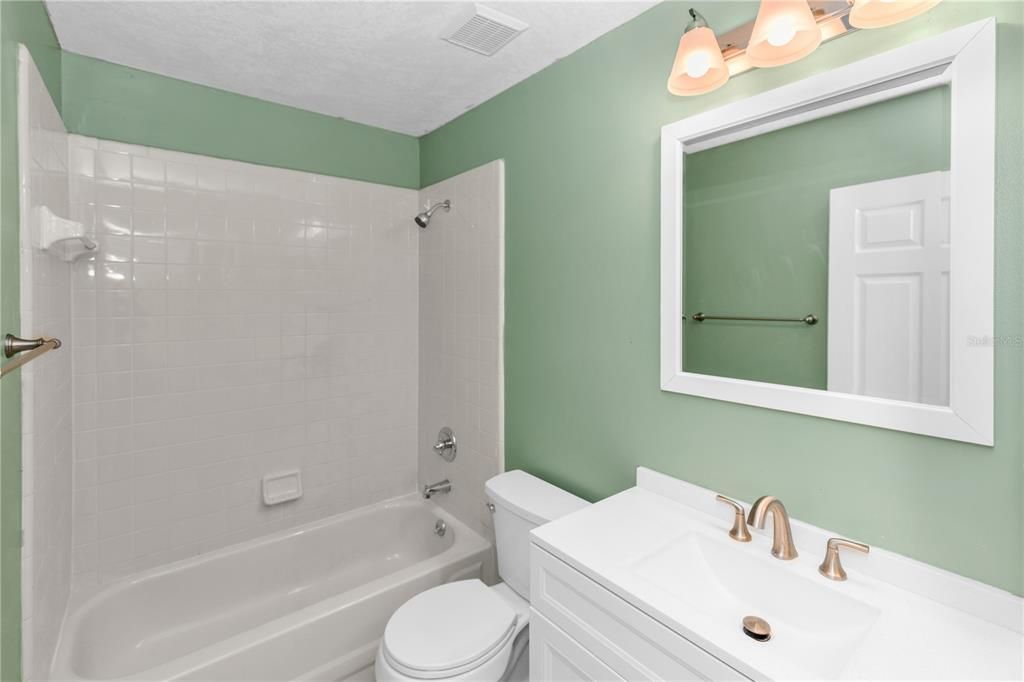 For Sale: $274,900 (3 beds, 2 baths, 1126 Square Feet)
