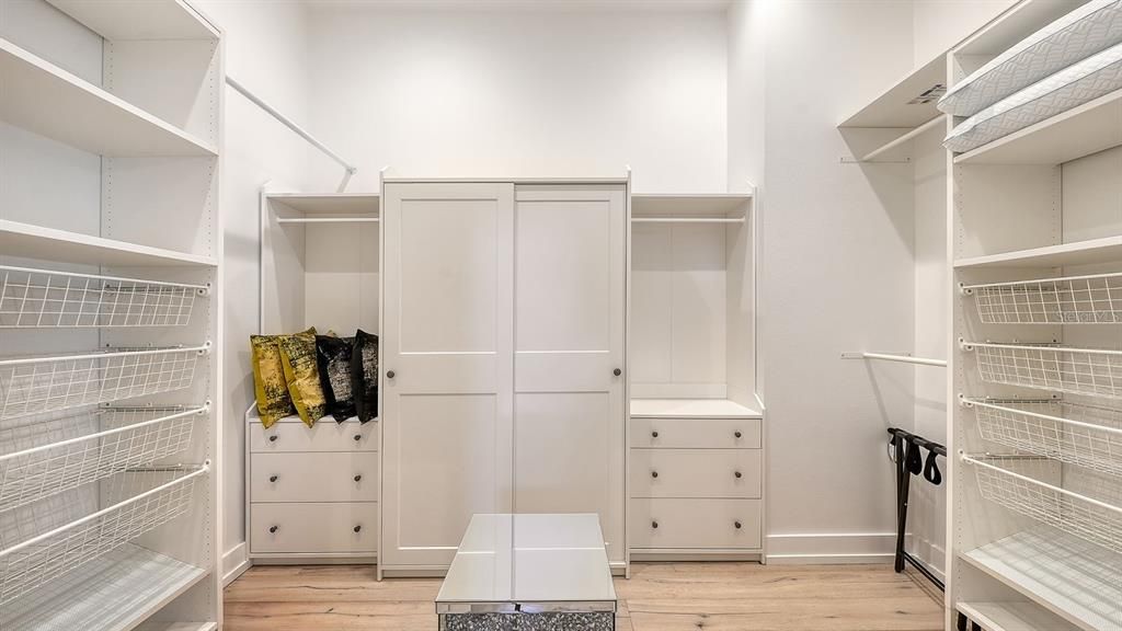 En Renta: $10,000 (3 camas, 3 baños, 2718 Pies cuadrados)