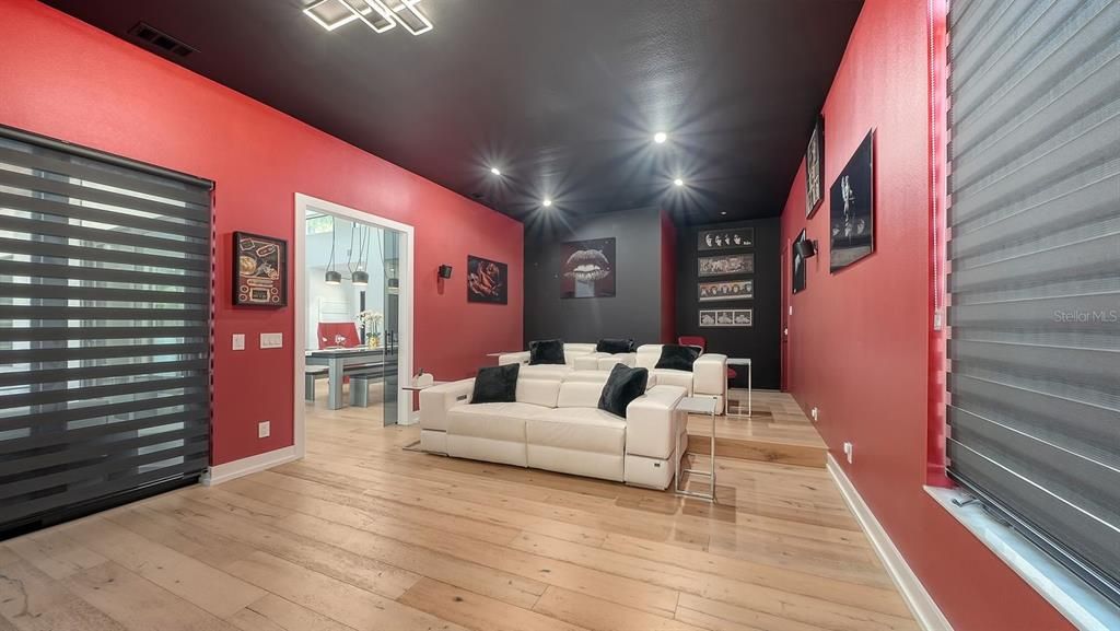 En Renta: $10,000 (3 camas, 3 baños, 2718 Pies cuadrados)
