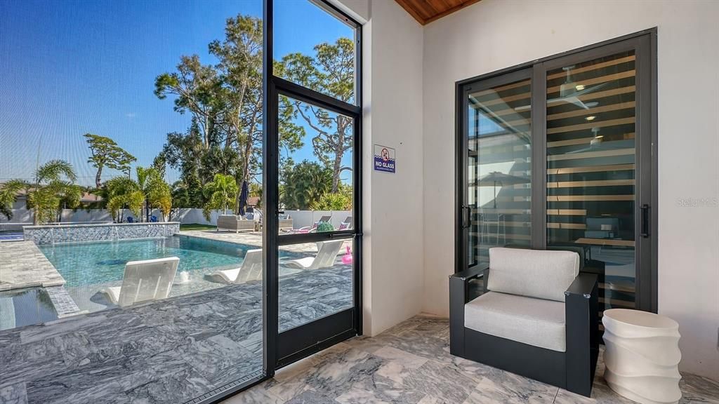 En Renta: $10,000 (3 camas, 3 baños, 2718 Pies cuadrados)