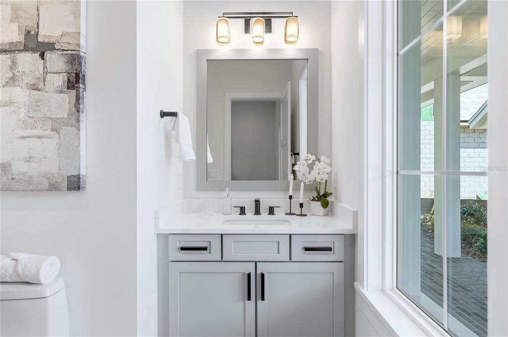 For Sale: $2,595,000 (5 beds, 5 baths, 4433 Square Feet)