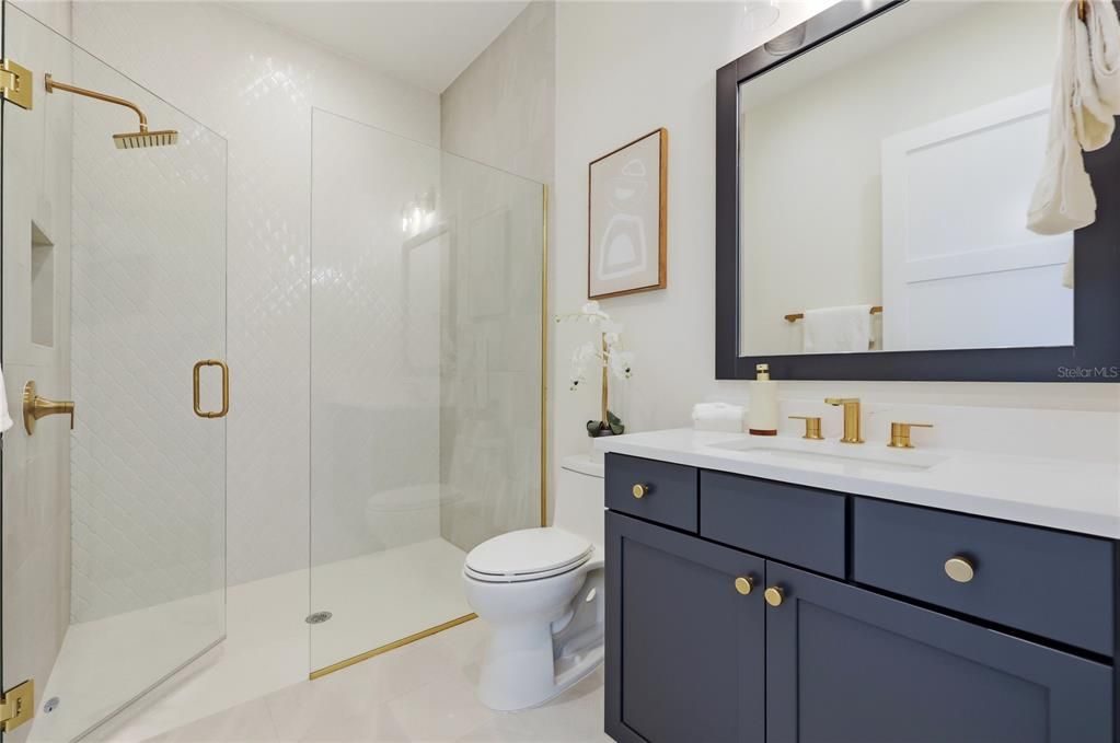 For Sale: $2,595,000 (5 beds, 5 baths, 4433 Square Feet)
