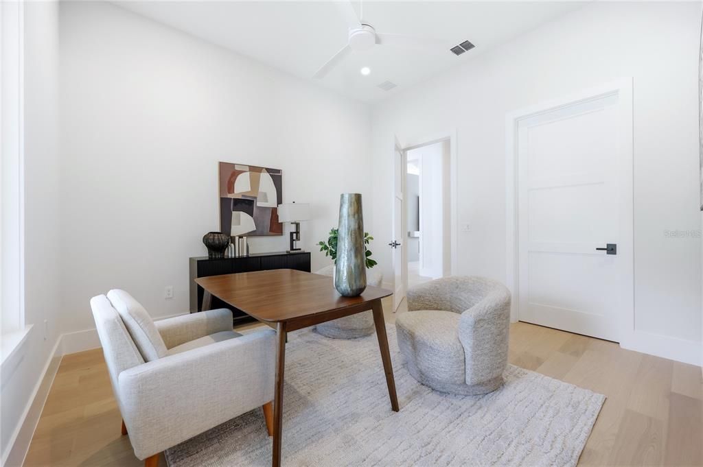 For Sale: $2,595,000 (5 beds, 5 baths, 4433 Square Feet)
