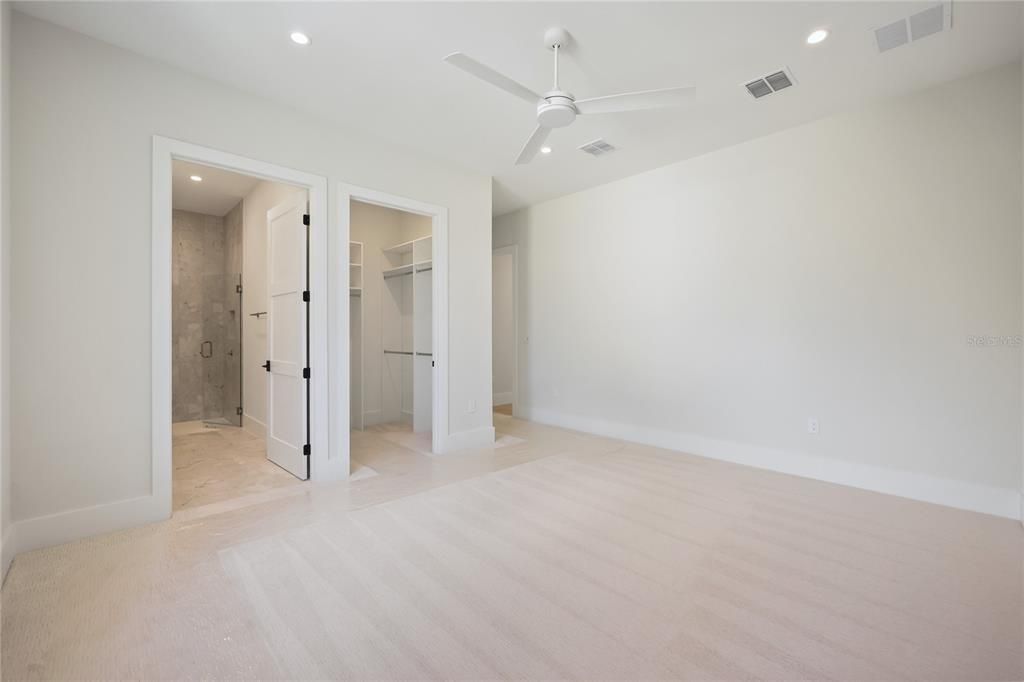 For Sale: $2,595,000 (5 beds, 5 baths, 4433 Square Feet)