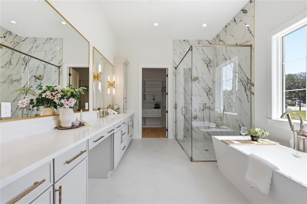 For Sale: $2,595,000 (5 beds, 5 baths, 4433 Square Feet)