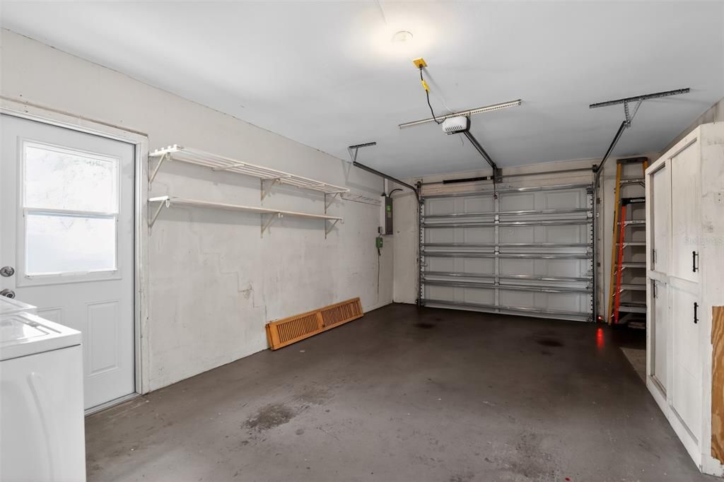 На продажу: $249,900 (2 спален, 2 ванн, 1360 Квадратных фут)