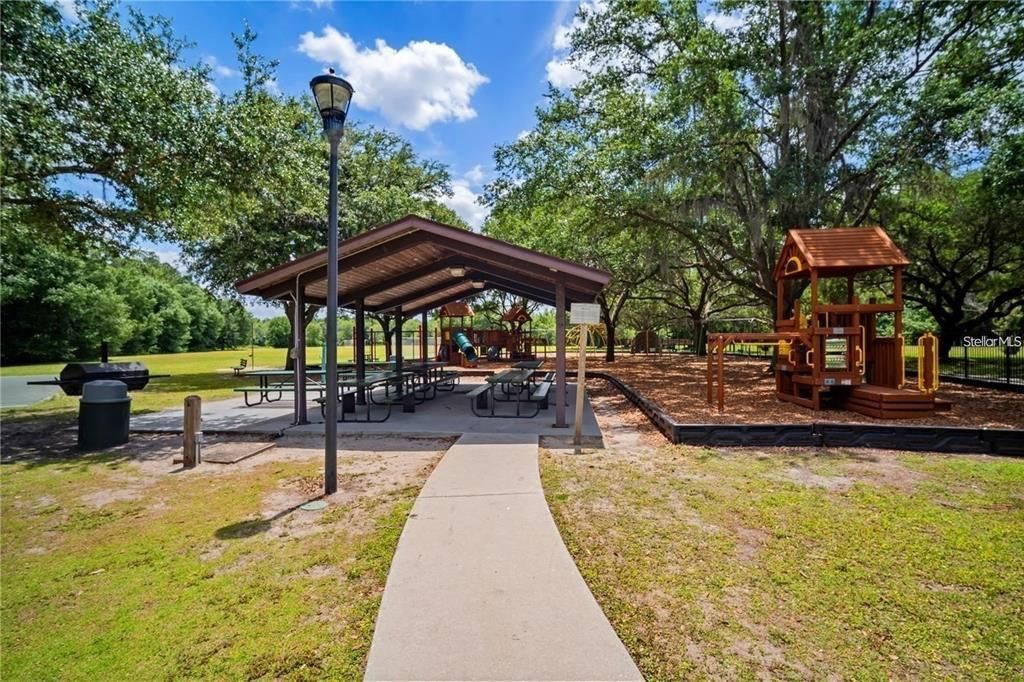 For Sale: $475,000 (4 beds, 2 baths, 2068 Square Feet)