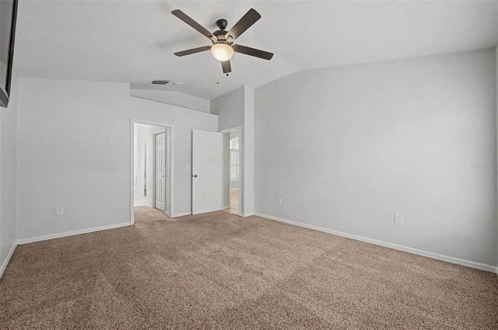 For Sale: $475,000 (4 beds, 2 baths, 2068 Square Feet)