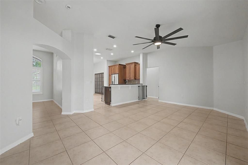 For Sale: $475,000 (4 beds, 2 baths, 2068 Square Feet)