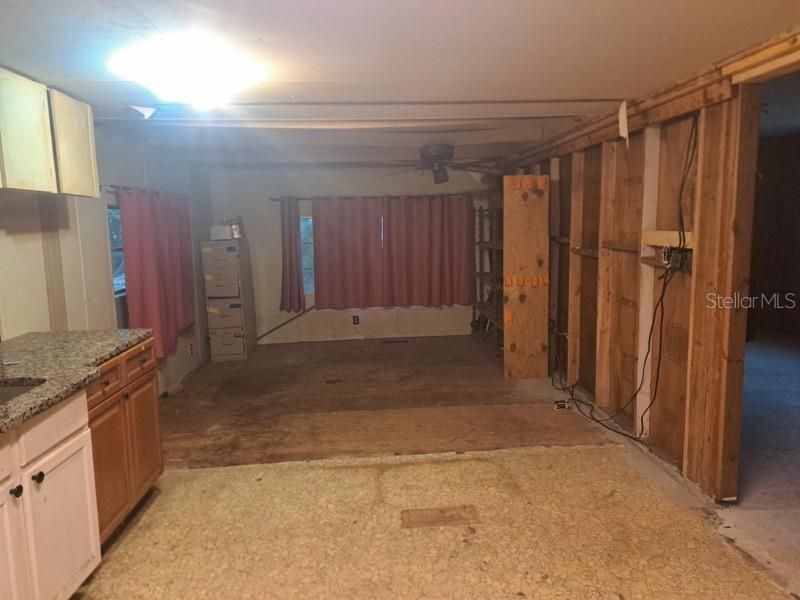 На продажу: $70,000 (4 спален, 2 ванн, 1248 Квадратных фут)