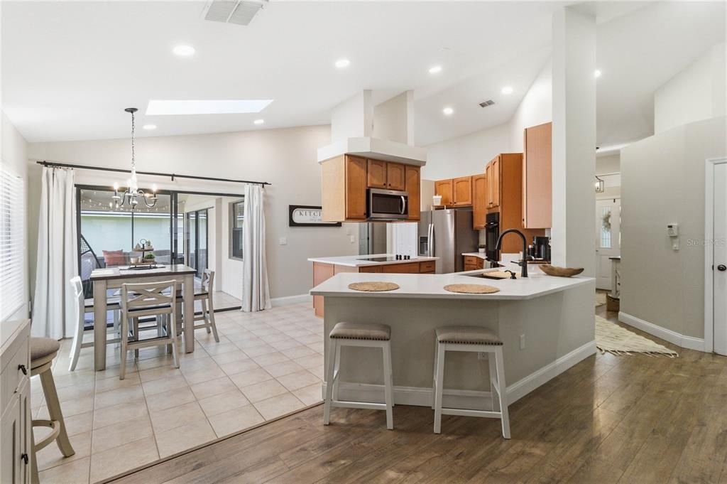 En Venta: $574,900 (4 camas, 2 baños, 2248 Pies cuadrados)