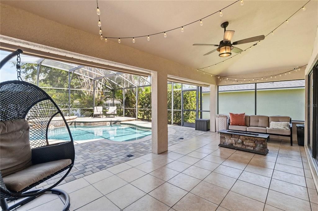 En Venta: $574,900 (4 camas, 2 baños, 2248 Pies cuadrados)