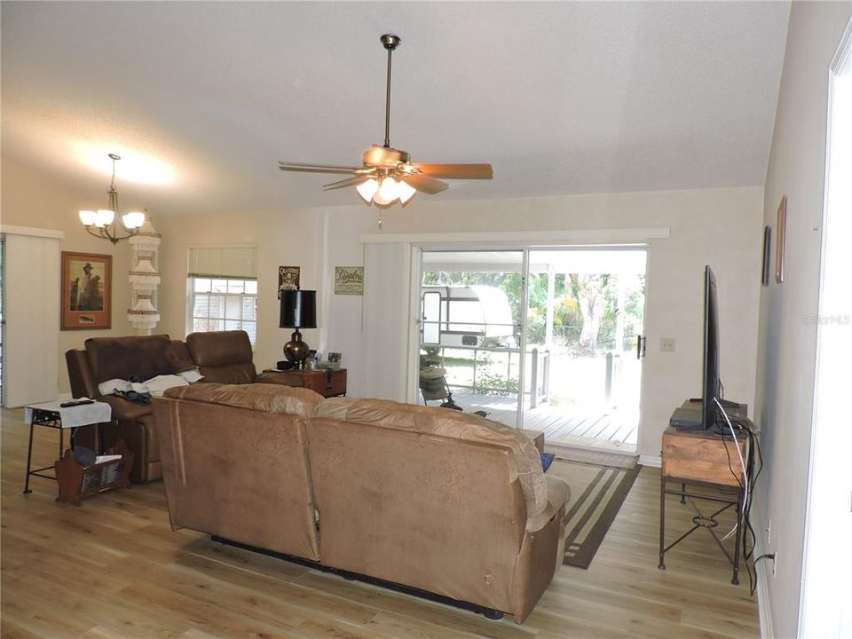 En Venta: $289,000 (2 camas, 2 baños, 1104 Pies cuadrados)