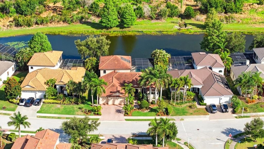 На продажу: $925,000 (6 спален, 4 ванн, 4037 Квадратных фут)