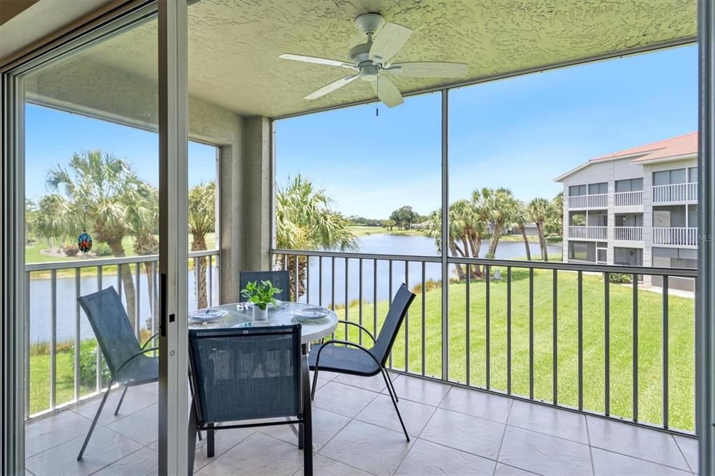For Sale: $329,000 (2 beds, 2 baths, 1106 Square Feet)
