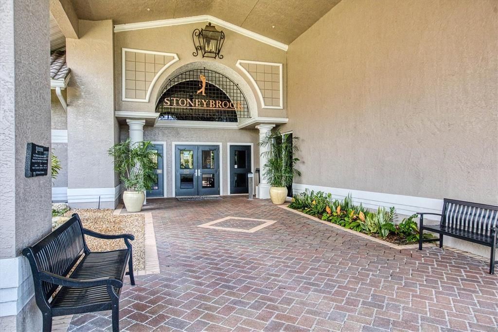 For Sale: $329,000 (2 beds, 2 baths, 1106 Square Feet)