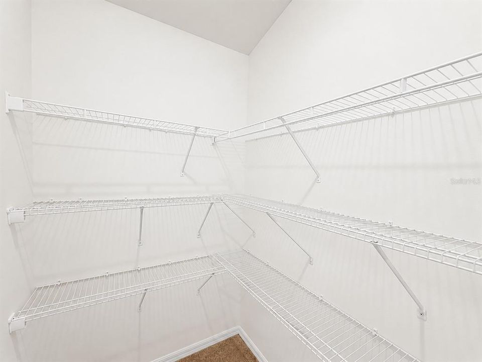 En Renta: $2,200 (4 camas, 3 baños, 1940 Pies cuadrados)