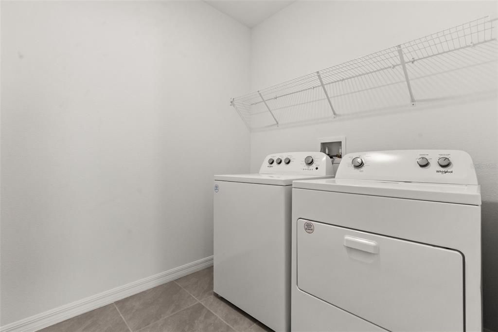 В аренду: $2,800 (5 спален, 3 ванн, 2447 Квадратных фут)